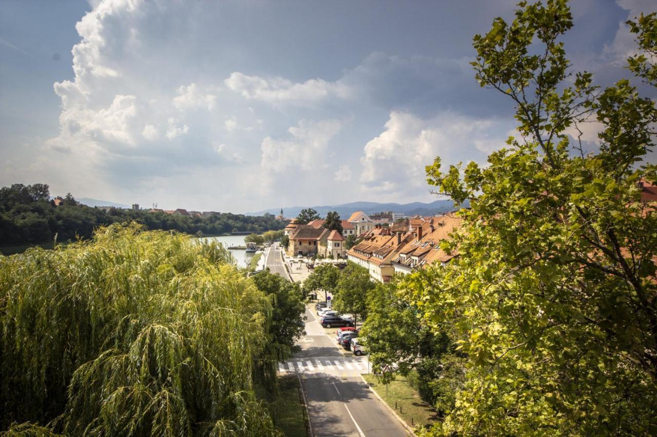 Amazing Apartment In Downtown Maribor Exterior foto
